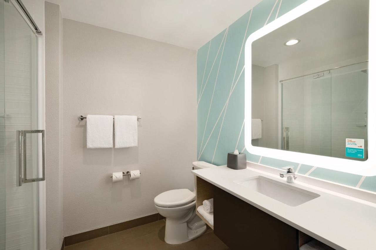 Avid Hotel Traverse City By Ihg Exterior foto